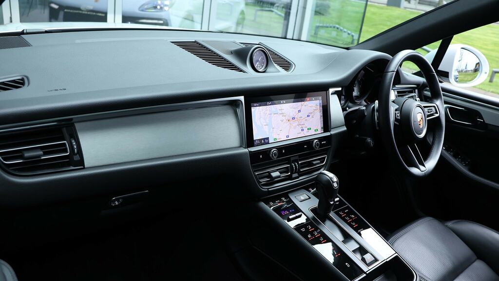 Porsche Macan S Pdk SM72ADU White #3