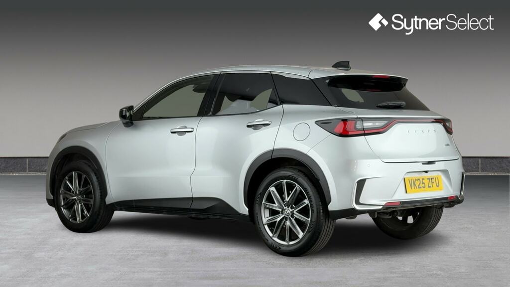 Lexus LBX 1.5 Premium Plus E-cvt VK25ZFU Silver #2