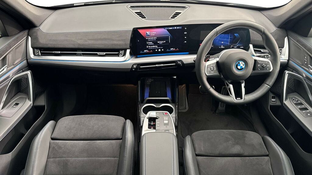 BMW iX1 150Kw Edrive20 Shadow Edition 65Kwh EK26UDO Blue #4