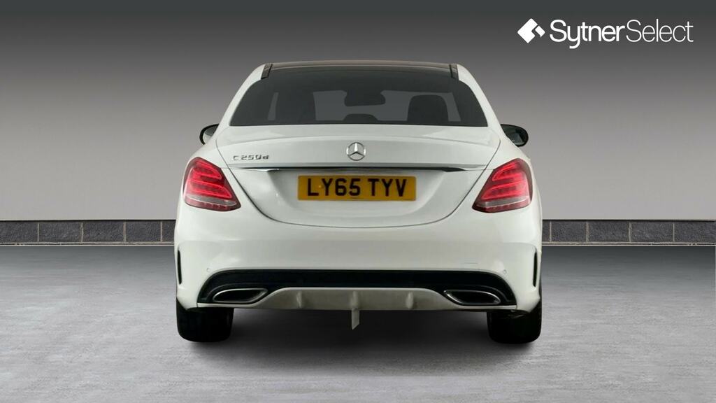 Mercedes-Benz C Class C250d Amg Line Premium Plus LY65TYV White #5