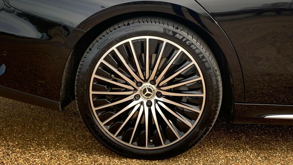 Mercedes-Benz E Class E300e Amg Line Premium Plus 9G-tronic KW24AWN Black #5