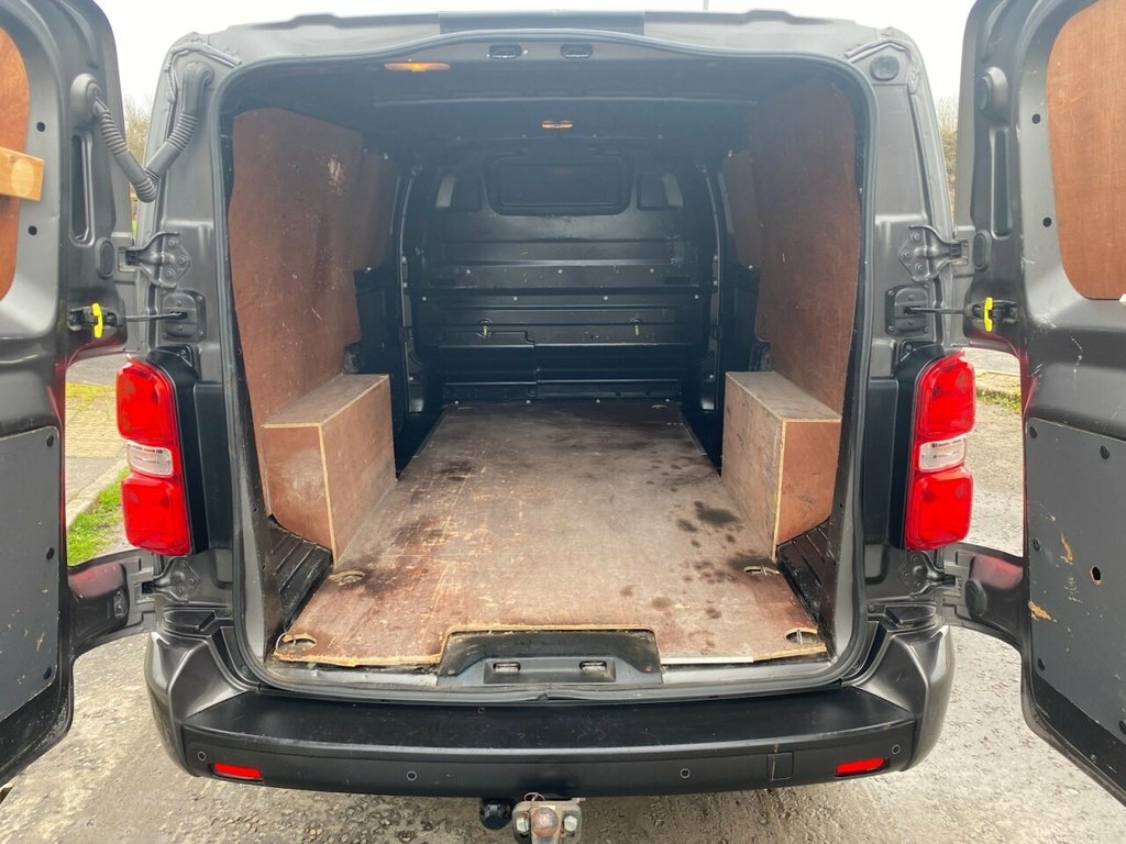Vauxhall Vivaro 1.5L Sportive DY70VZP Grey #6