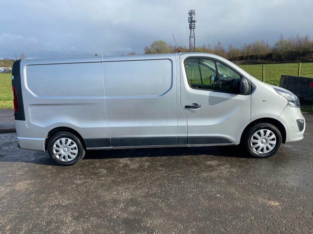 Vauxhall Vivaro 1.6L Sportive DY68KPG Silver #2