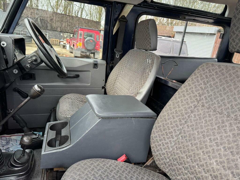 Land Rover Defender 90 90 Hard-top Td5 120 Green #26