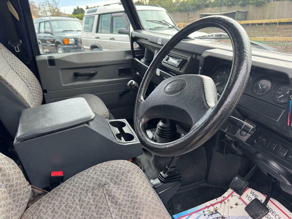 Land Rover Defender 90 90 Hard-top Td5 120 Green #23
