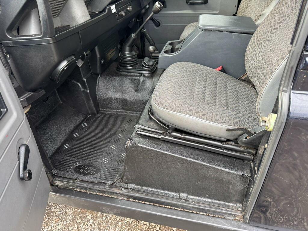 Land Rover Defender 90 90 Hard-top Td5 120 Green #43