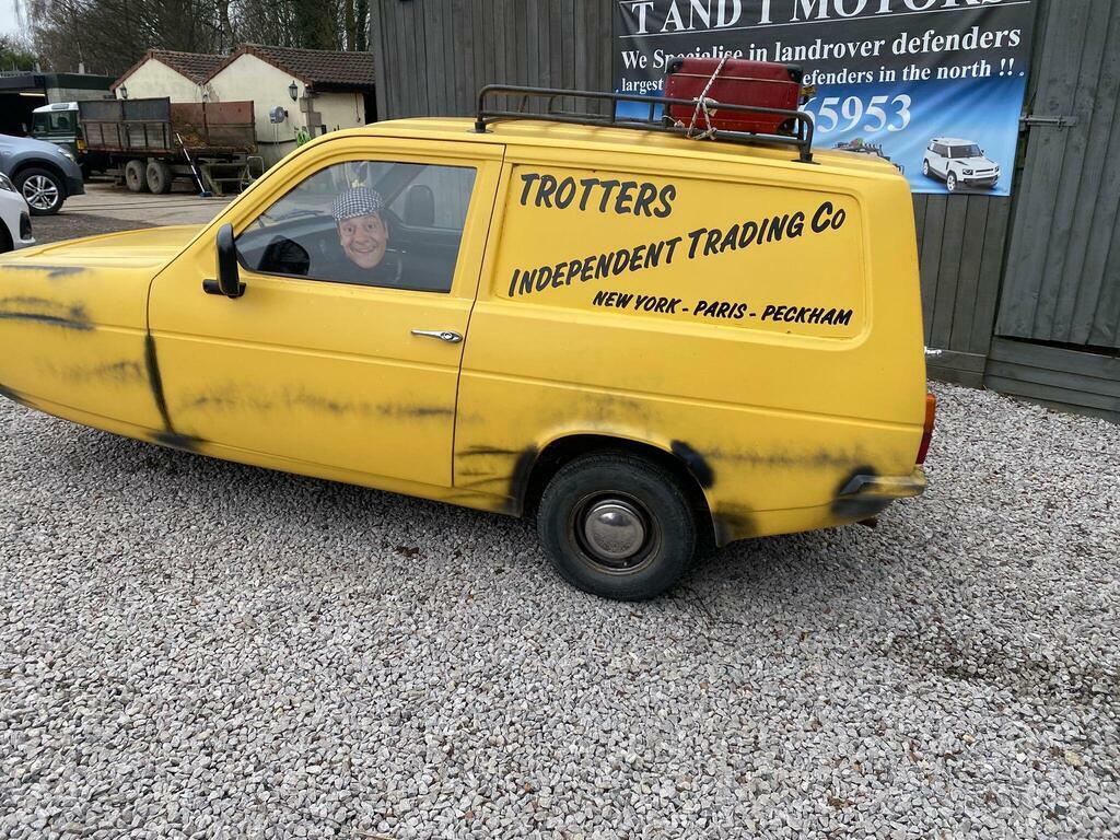 Reliant Regal 0.9 DC03IOS Yellow #3