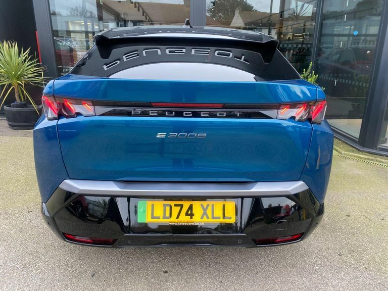Peugeot 3008 73Kwh Gt LD74XLL Blue #6