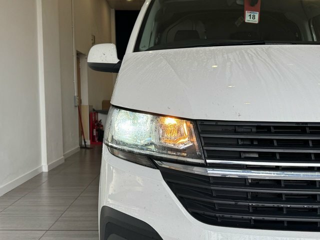 Volkswagen Transporter 2024 2.0 Tdi T28 Highline Panel Van Dsg YG24MKY White #5