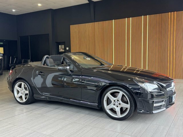 Mercedes-Benz SLK 2014 1.8 Slk200 Amg Sport Convertible G Black #2