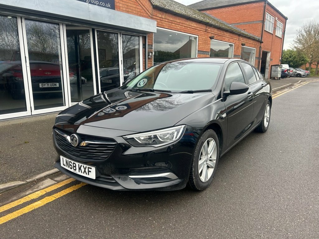 Vauxhall Insignia 1.5L Design Nav Black #2