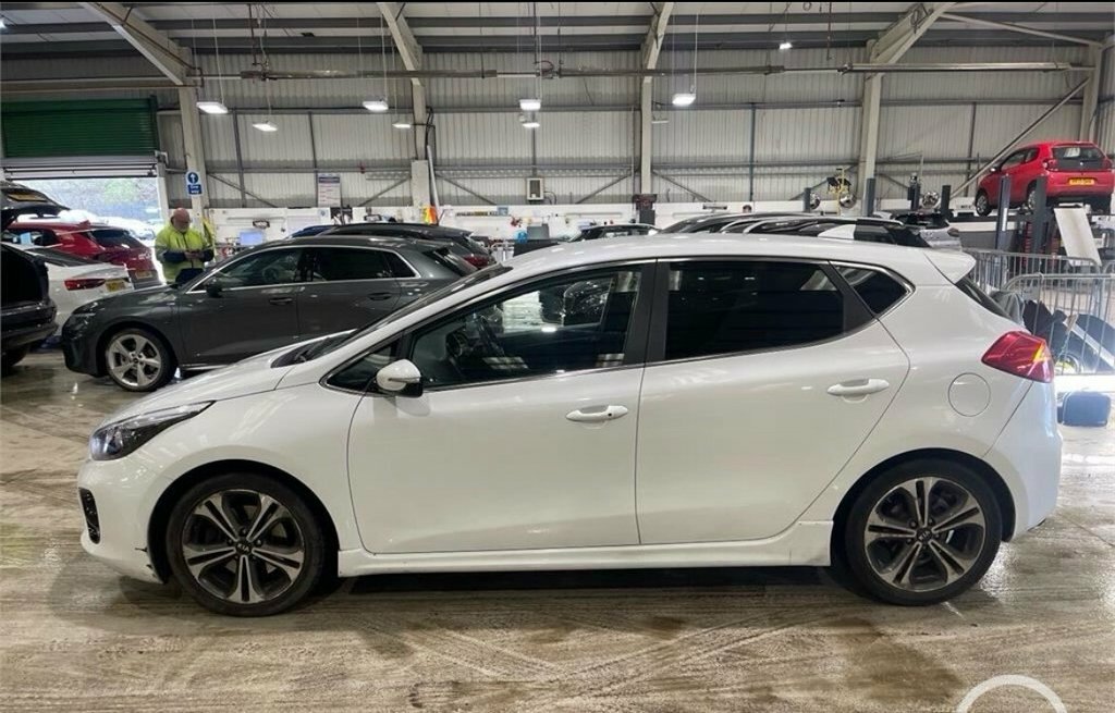 Kia Ceed 1L Gt-line LG67BLJ White #2