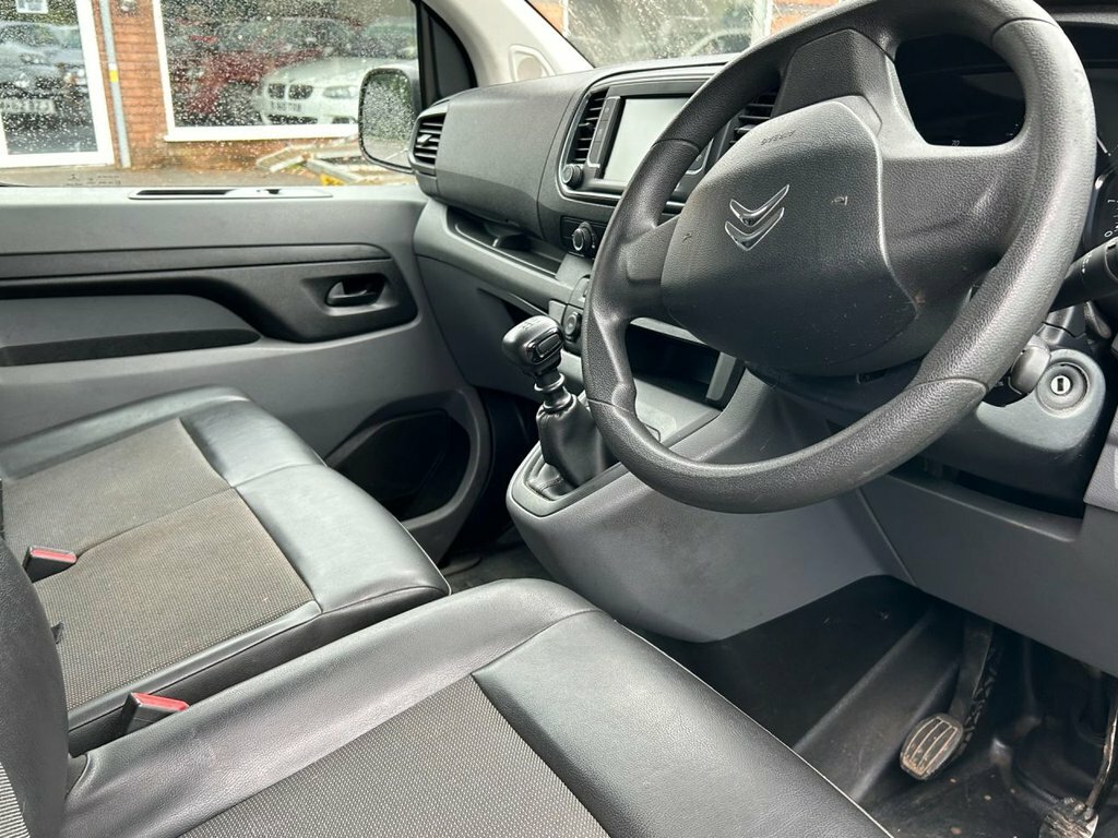 Citroen Dispatch Mpv MH16SYS White #5