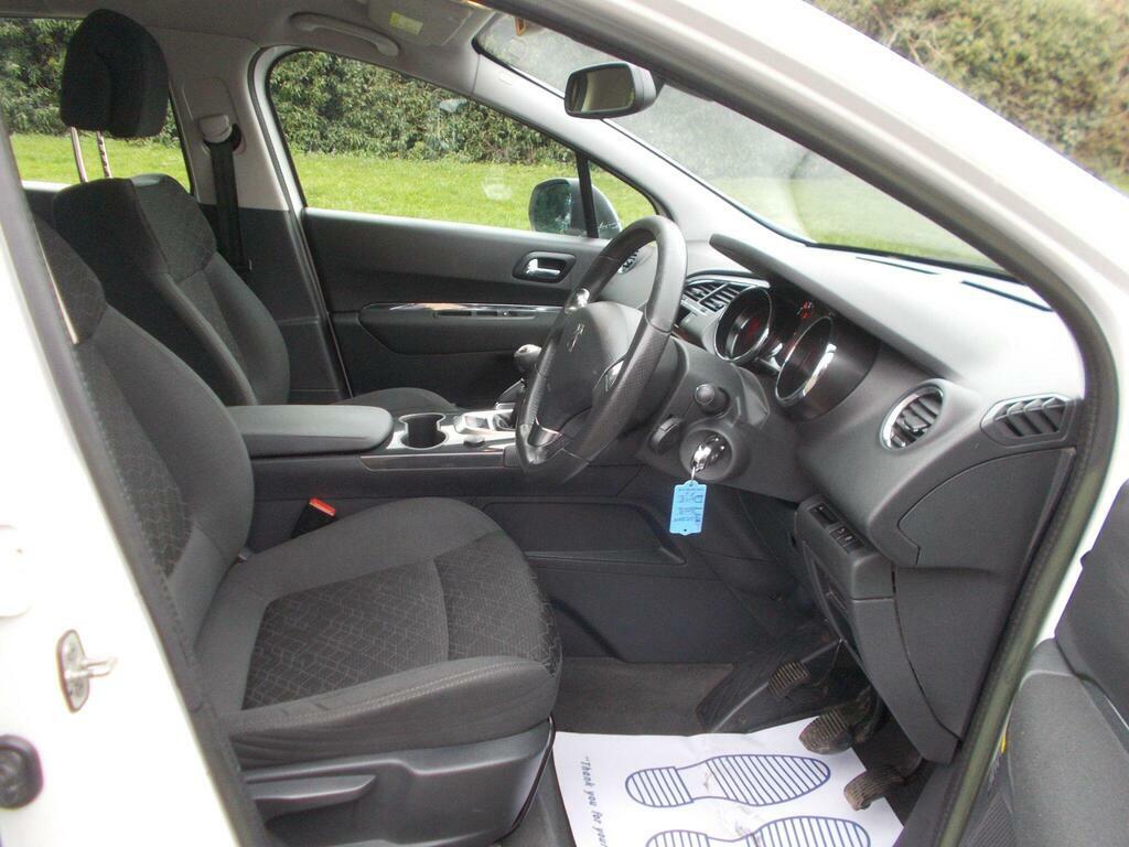 Peugeot 3008 1.6 Hdi Active Euro 5 PK64GXC White #3