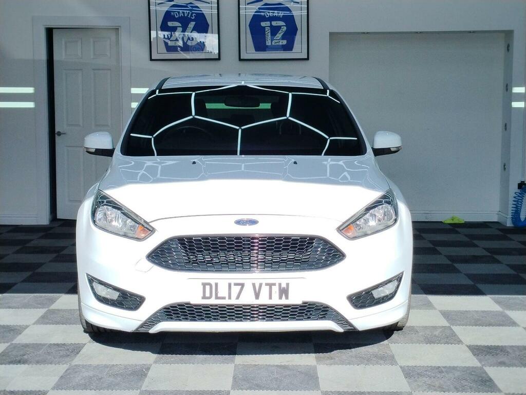 Ford Focus Hatchback 1.5 Tdci St-line Euro 6 Ss 2017 DL17VTW White #2