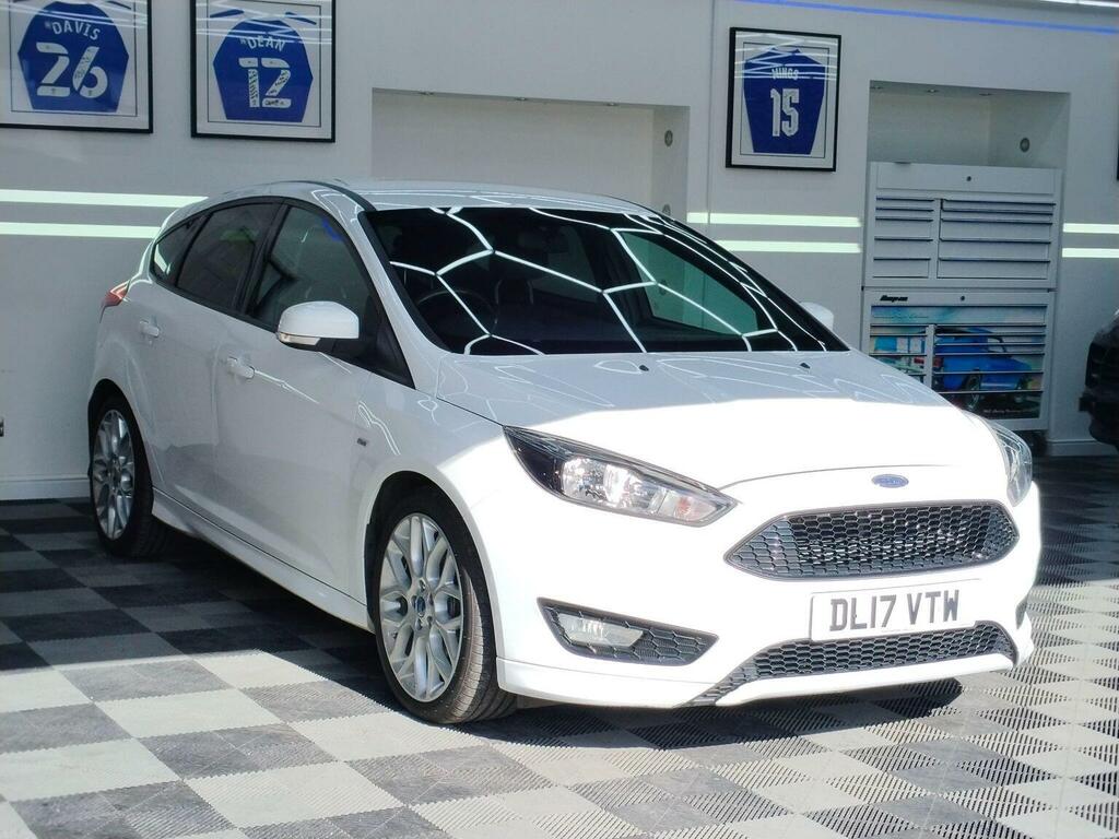 Ford Focus Hatchback 1.5 Tdci St-line Euro 6 Ss 2017 White