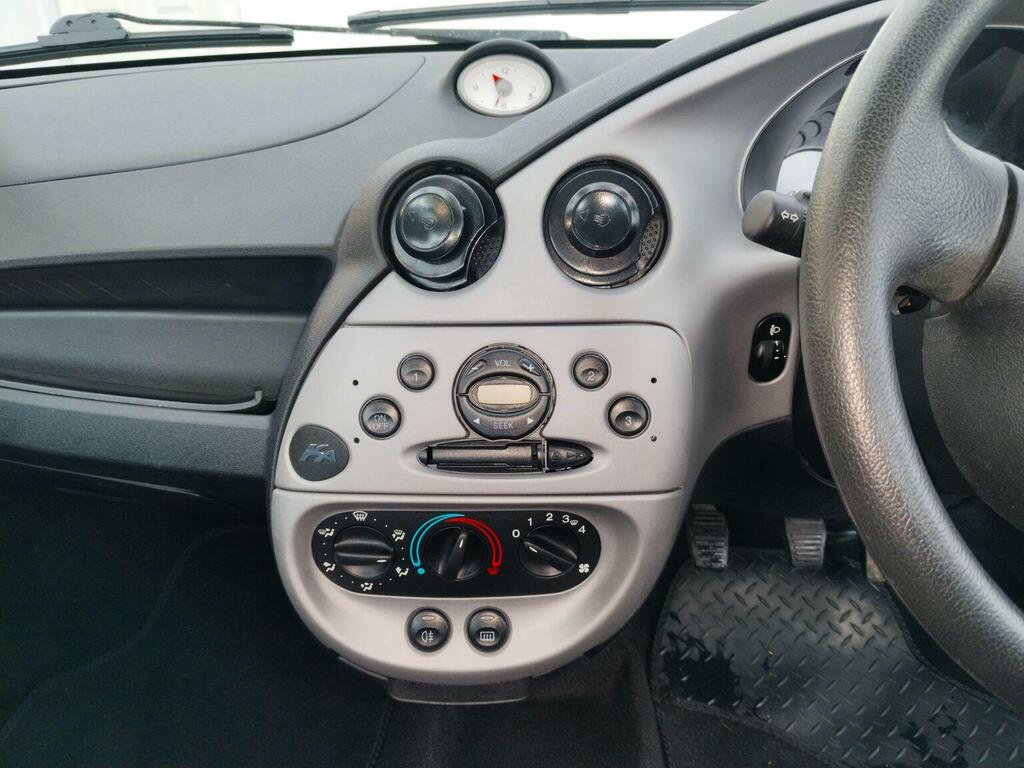 Ford KA 1.3L Null Red #11
