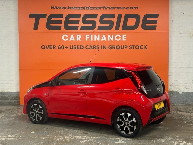 Toyota Aygo Vvt-i X-trend Hatchback LY21XLL Red #4