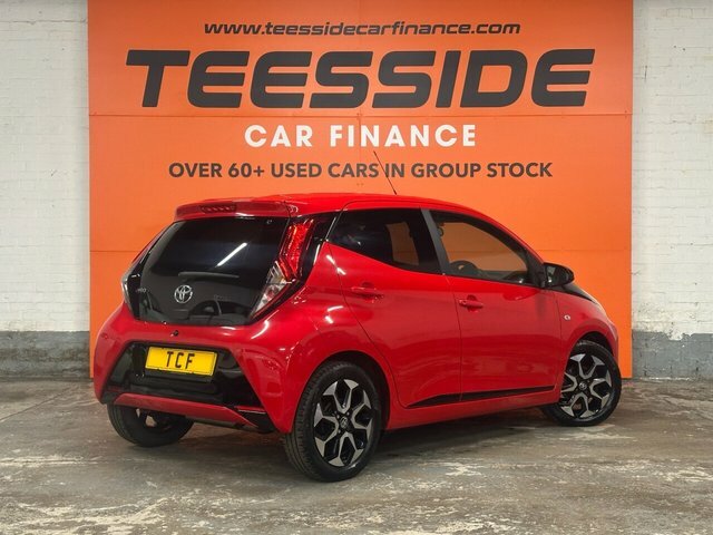 Toyota Aygo Vvt-i X-trend Hatchback LY21XLL Red #3