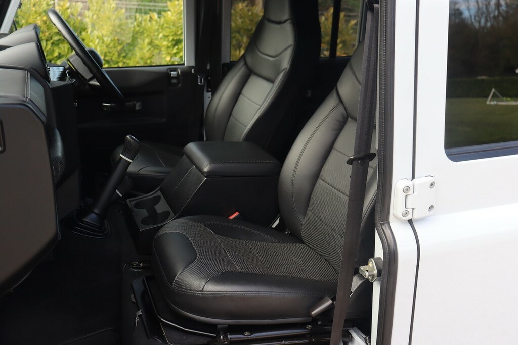 Land Rover Defender 110 110 2.2 Tdci Adventure Station Wagon #6