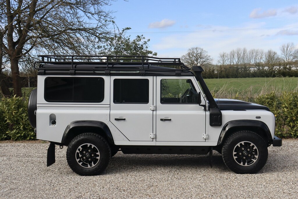 Land Rover Defender 110 110 2.2 Tdci Adventure Station Wagon #3