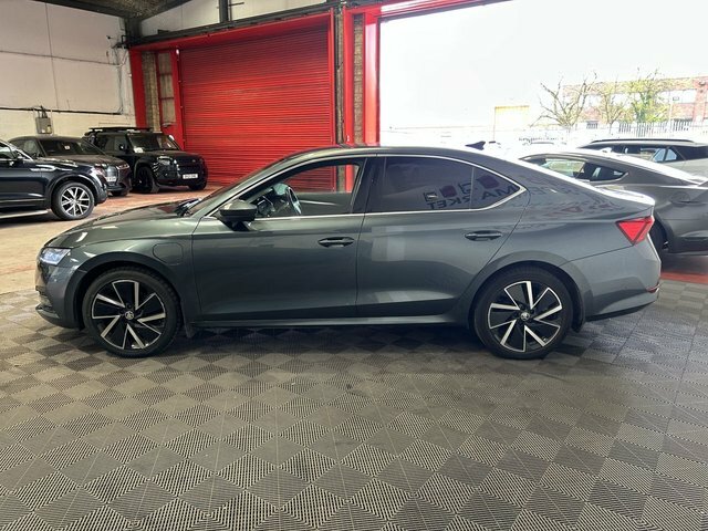 Skoda Octavia Automatic YY21XCH Grey #5