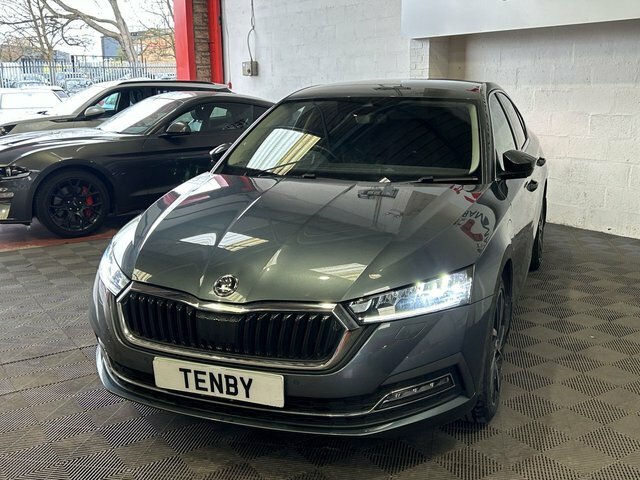 Skoda Octavia Automatic YY21XCH Grey #4