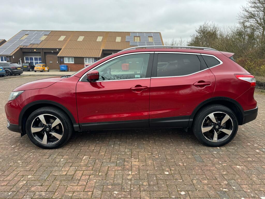 Nissan Qashqai 1.2 Dig-t N-tec Xtron 2Wd Euro 5 Ss Red #4