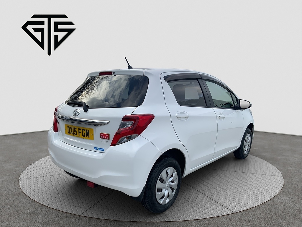 Toyota Yaris Vvt-i Icon M-drive S White #3