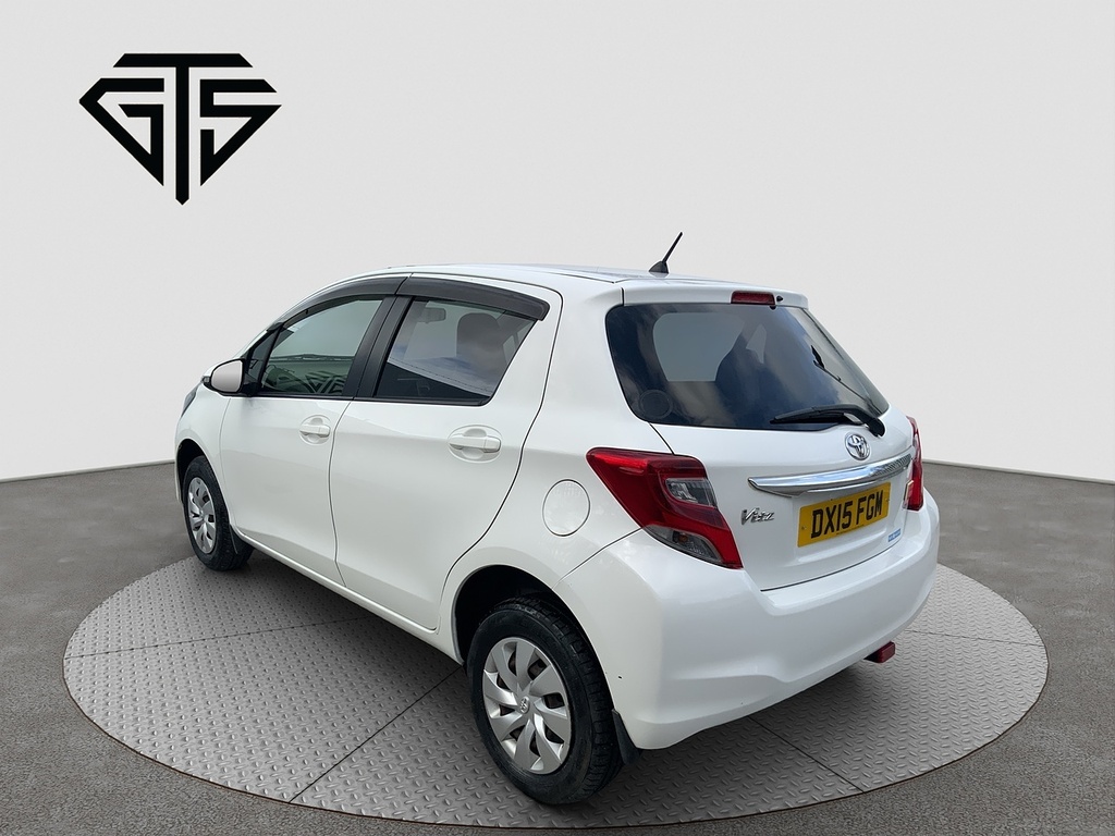 Toyota Yaris Vvt-i Icon M-drive S White #5