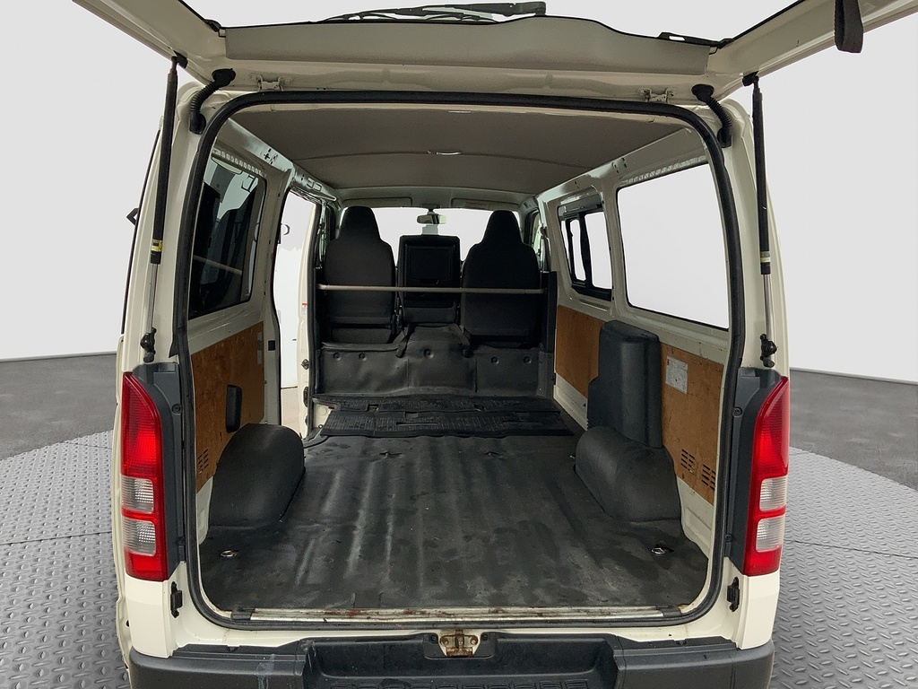 Toyota HiAce Minibus Black #20
