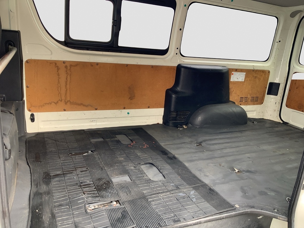 Toyota HiAce Minibus Black #17