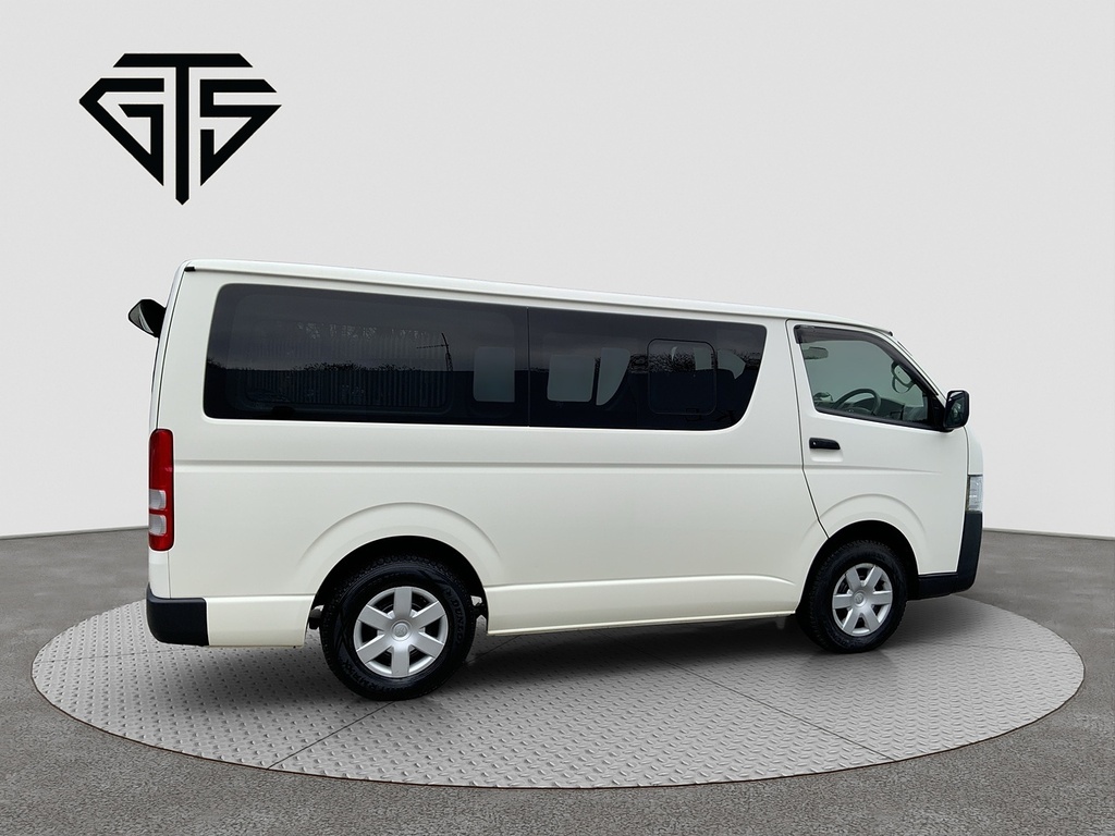 Toyota HiAce Dx 4Wd White #2