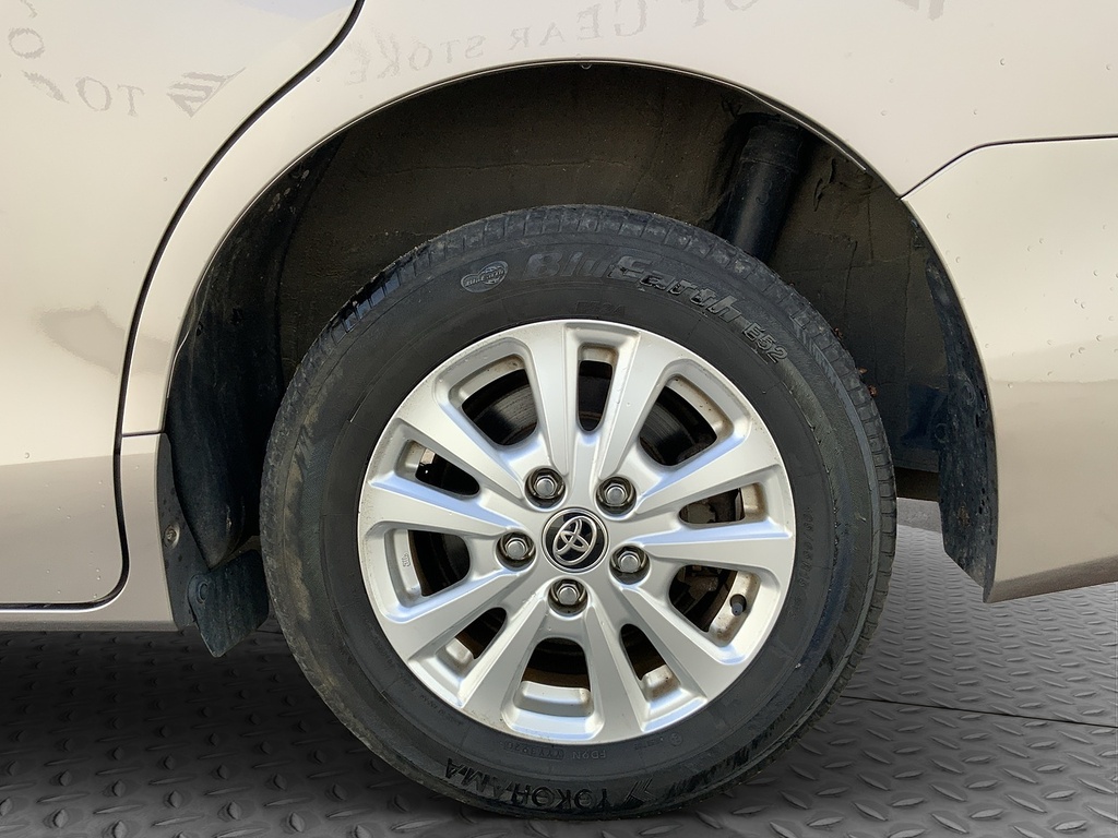 Toyota Noah Mpv Black #22