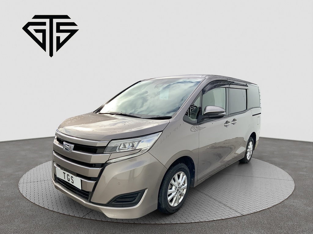 Toyota Noah Mpv Black #7