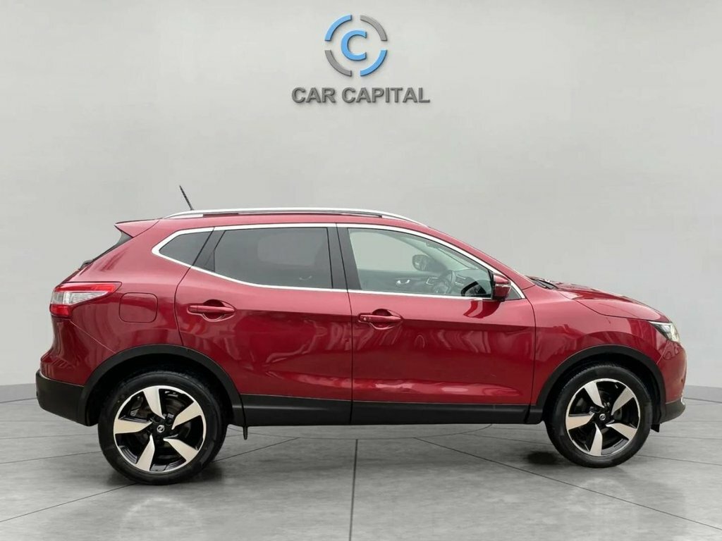 Nissan Qashqai 1.6L N-connecta Red #4