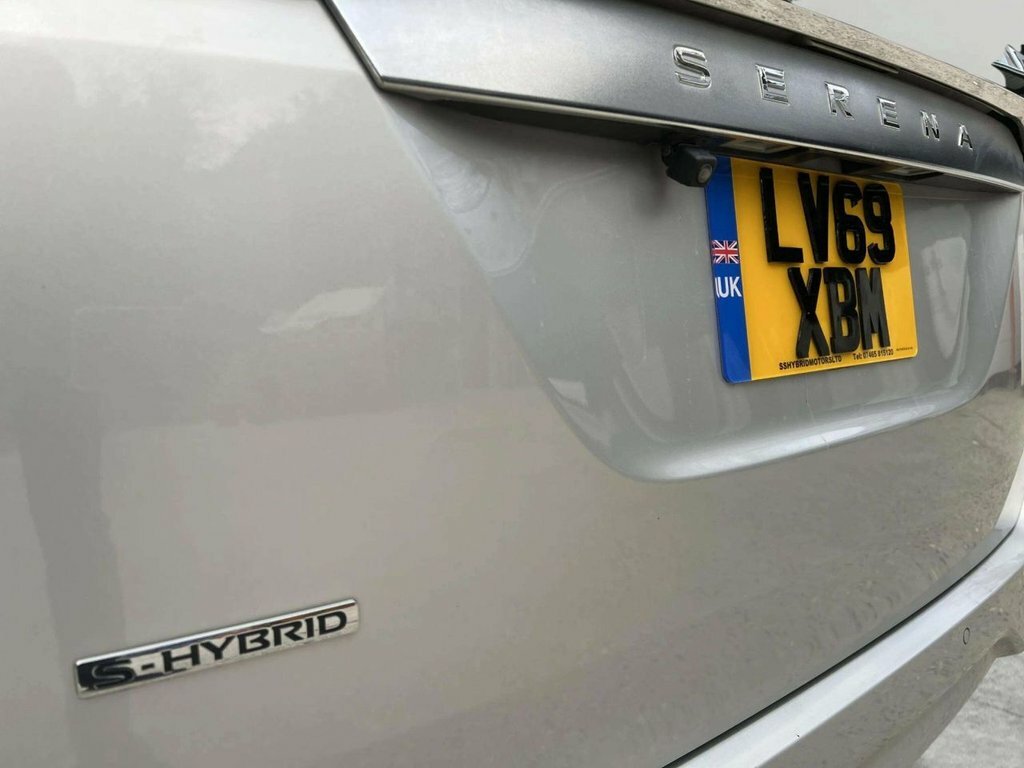 Nissan Serena 2.0 16V Excursion Silver #19