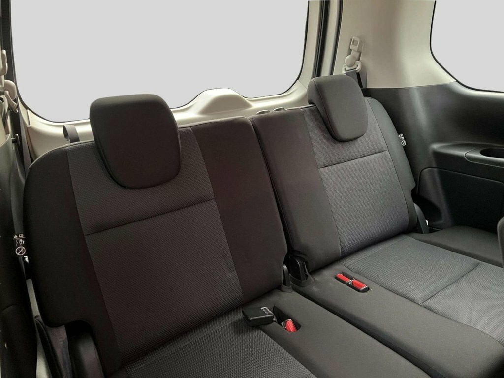 Nissan Serena 2.0 16V Excursion Silver #22