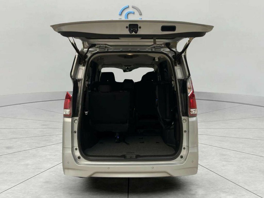 Nissan Serena 2.0 16V Excursion Silver #7