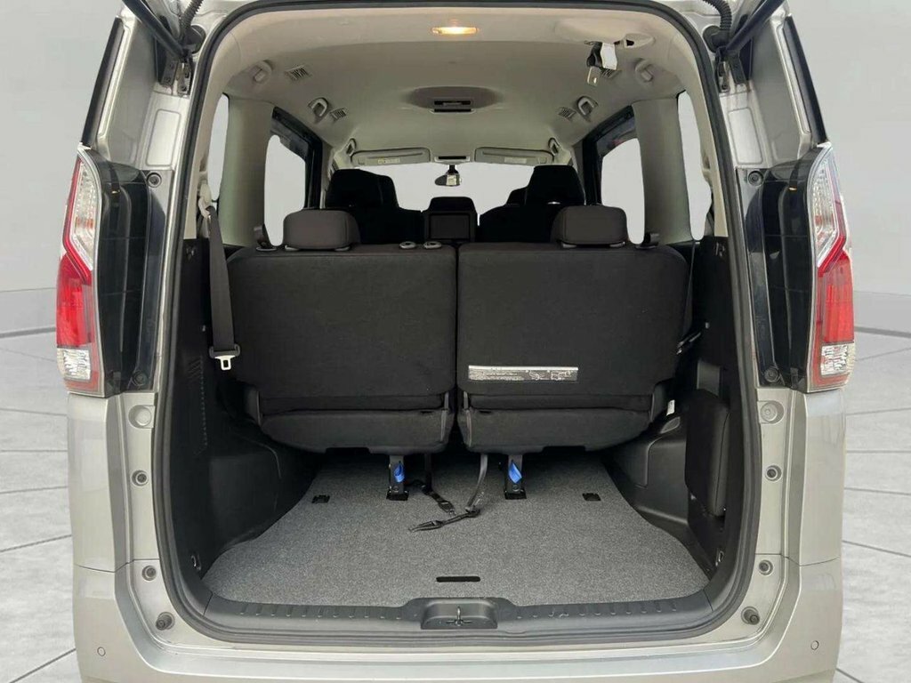 Nissan Serena 2.0 16V Excursion Silver #8