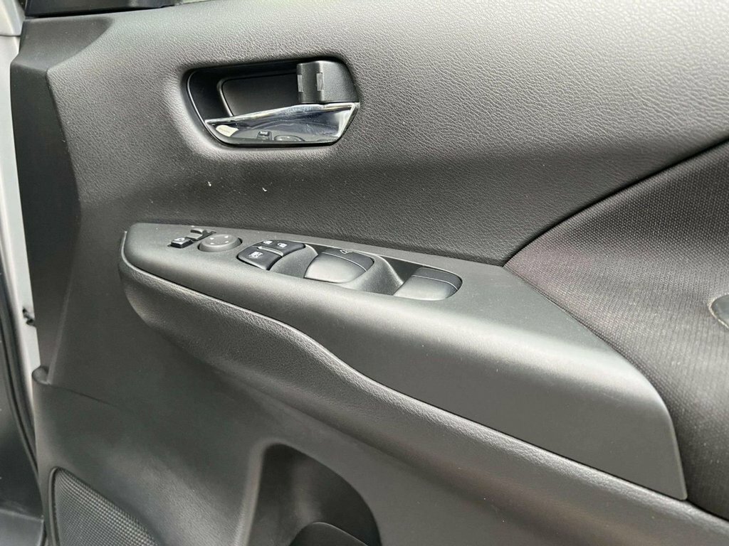 Nissan Serena 2.0 16V Excursion Silver #26