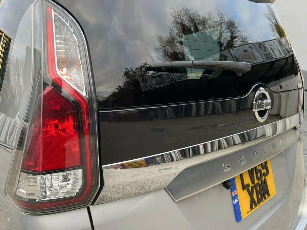 Nissan Serena 2.0 16V Excursion Silver #17
