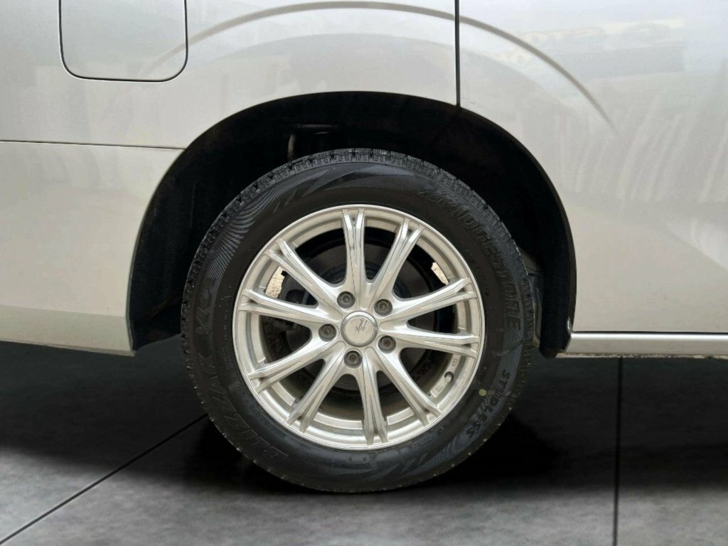 Nissan Serena 2.0 16V Excursion Silver #14