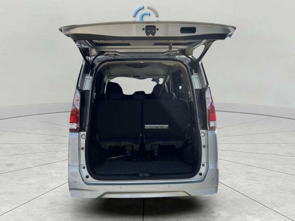Nissan Serena Silver #8