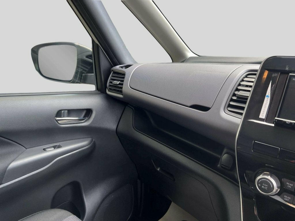 Nissan Serena Silver #26