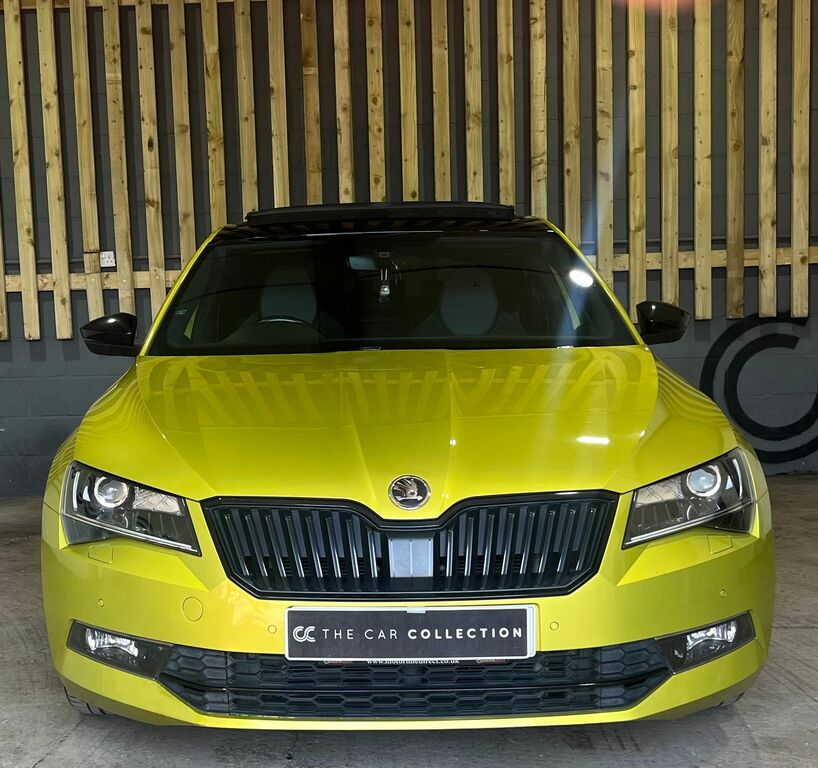 Skoda Superb 2.0 Tdi Sportline Plus Hatchback Dsg Eu Green