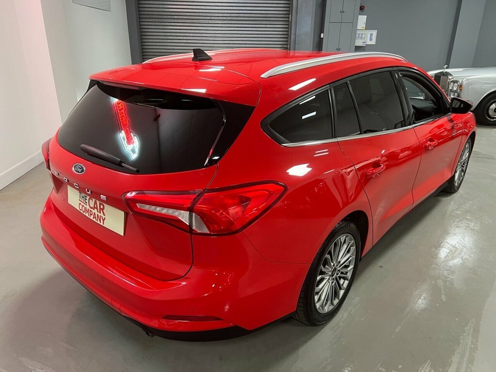 Ford Focus Focus Titanium X Tdci GN70NHE Red #3