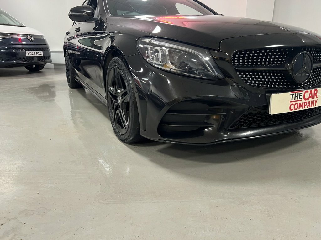 Mercedes-Benz C Class Saloon Black