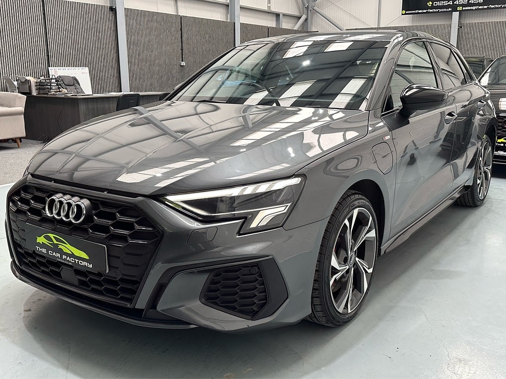 Audi A3 1.4 Tfsie 45 S Line Competition Sportback Petr FH73WNO Grey #6