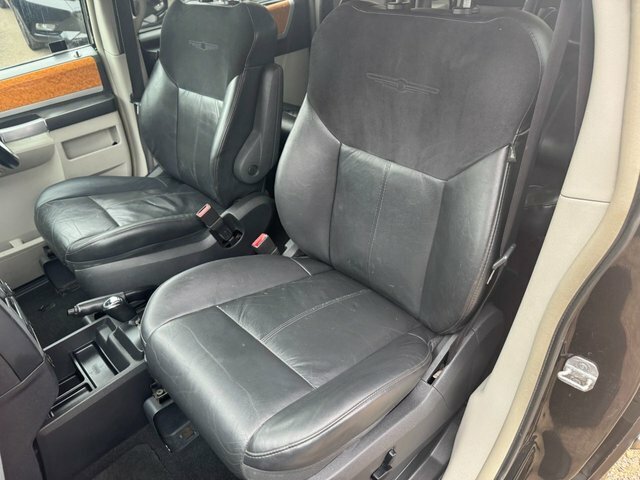 Chrysler Grand Voyager Crd Limited Black #13